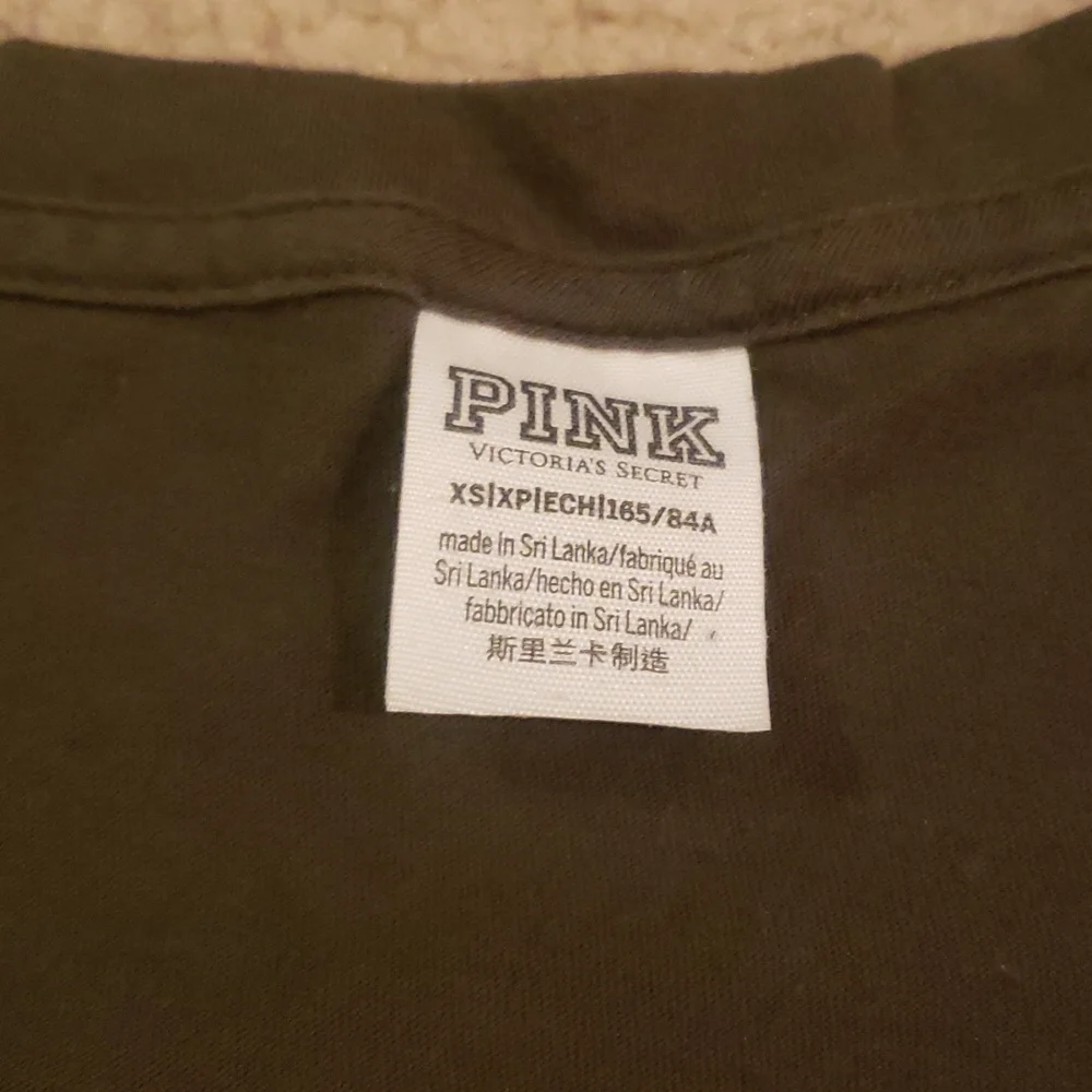 Victoria's Secret PINK T-Shirt - Picture 2 of 4